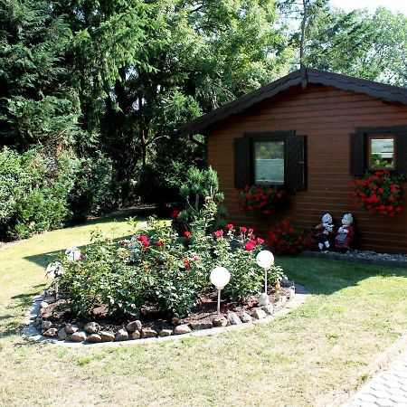Pretty Bungalow In Neubukow With Garden, Roof 外观 照片